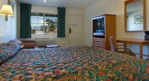 Room image 1